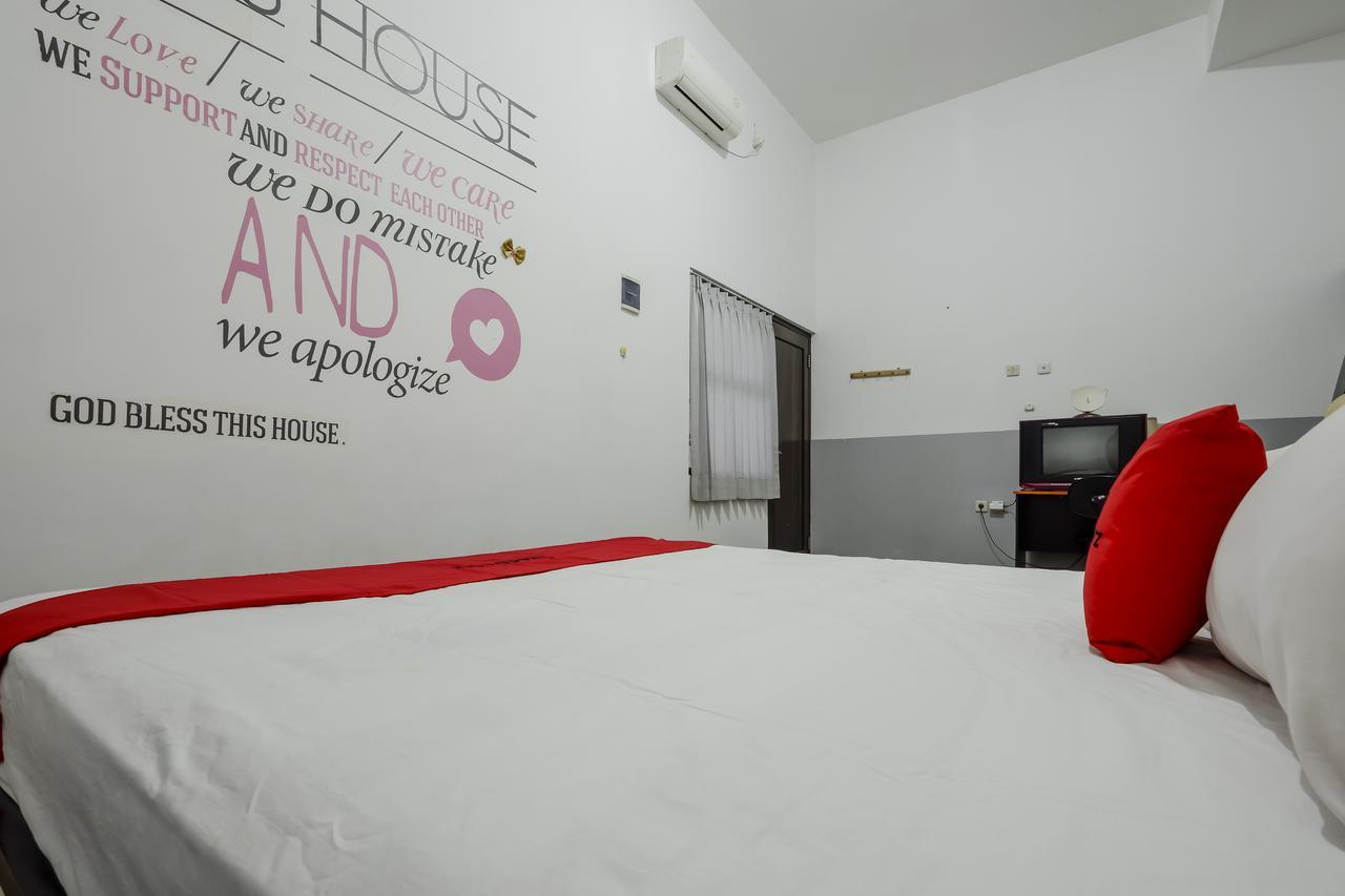 Reddoorz @ Prambanan Timur Raya Semarang Exteriör bild